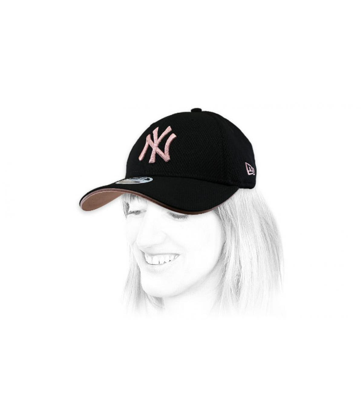 women black pink NY cap Wmns Diamond Era NY black pink